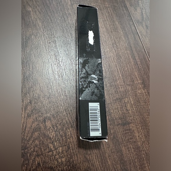 Christian Louboutin Oeil Vinyle Luminous Ink Liner - Picture 4 of 9